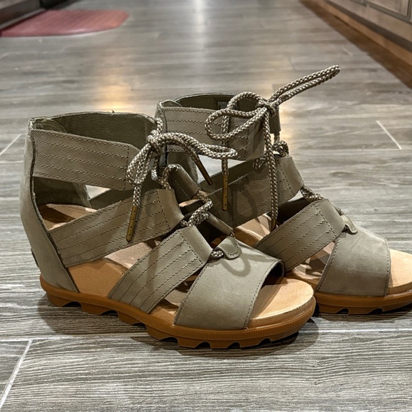 Sorel Olive Green Joanie II Sandals - Picture 1 of 9